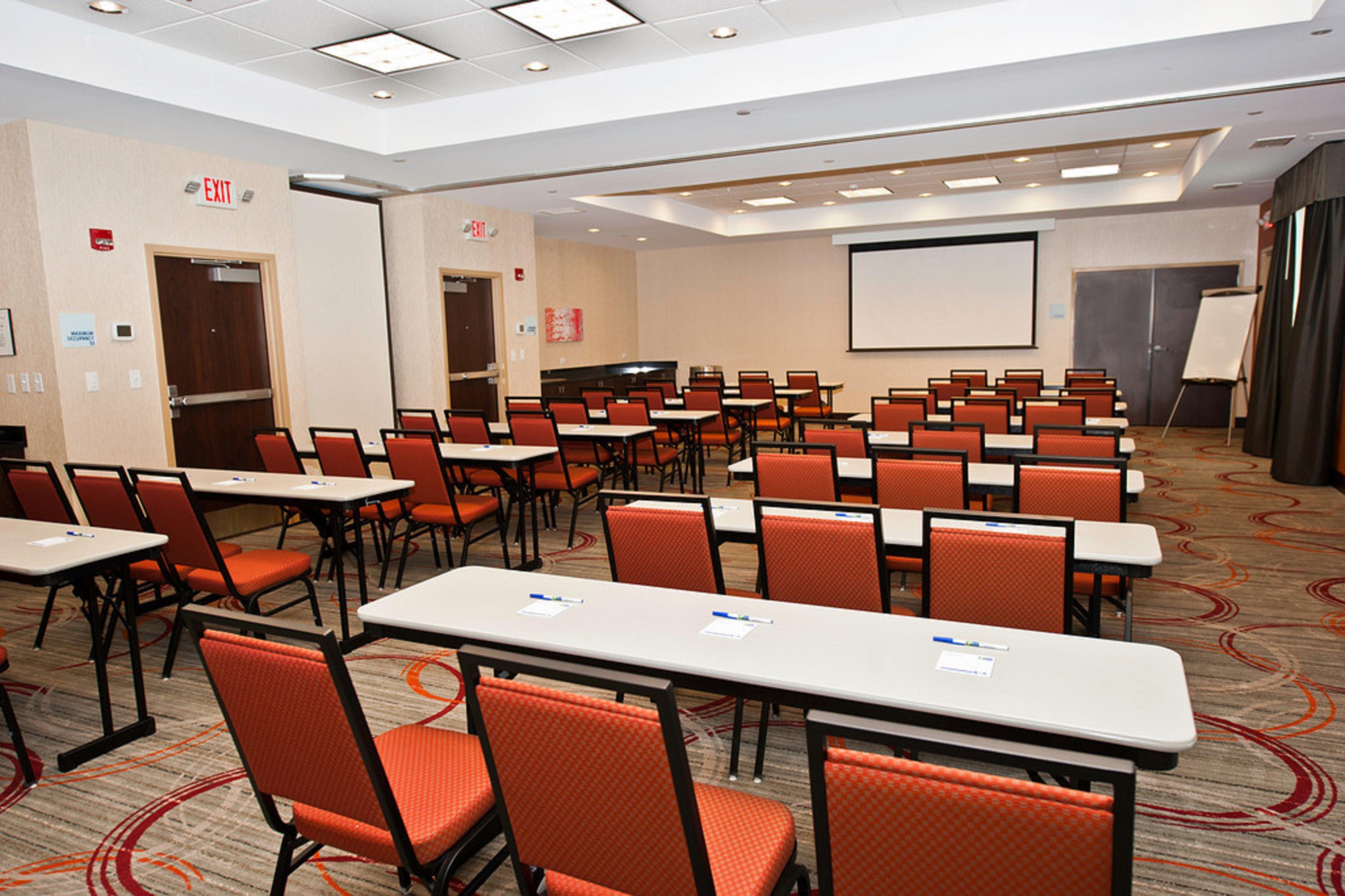 Holiday Inn Express & Suites Columbus - Easton Area By Ihg Gahanna Business photo