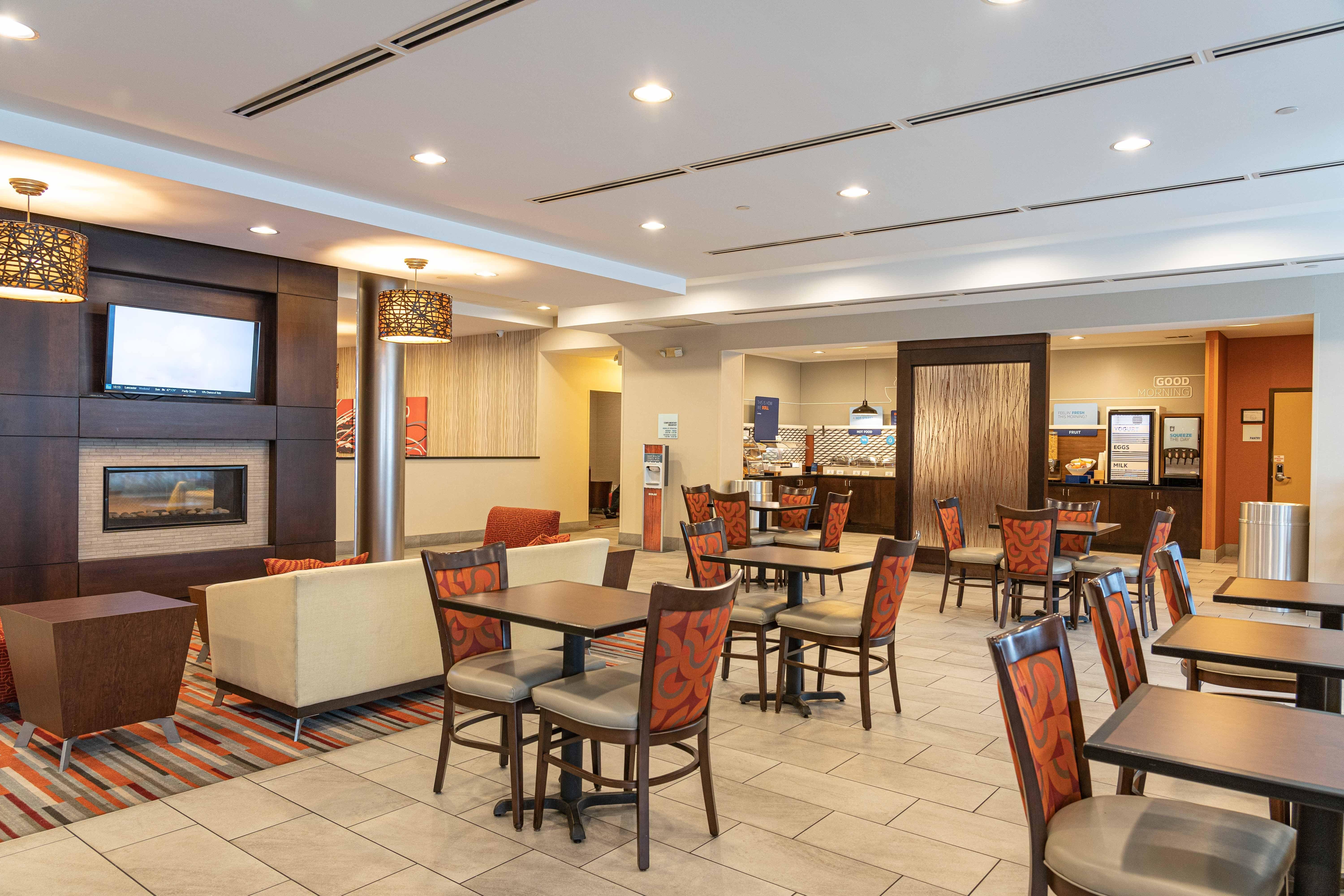 Holiday Inn Express & Suites Columbus - Easton Area By Ihg Gahanna Exterior photo